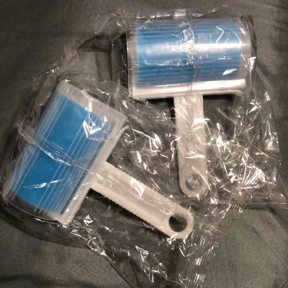 FREE w/ Purchase over $12🤗 Washable/Reusable Lint Rollers!! I HAVE 3 LEFT FREE - Picture 2 of 5